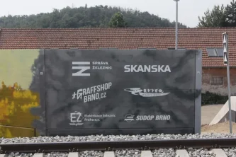 OSTOPOVICE-BARVOU PROTI ŠEDI